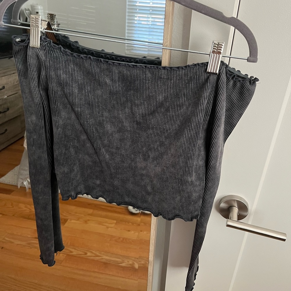 Aeropostale Off-the-shoulder Cropped Long-sleeve